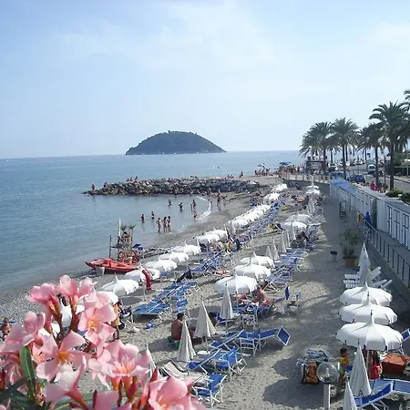 Al Palazzo Del Mare Penzion *